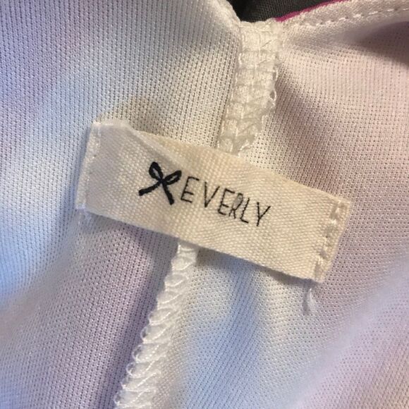 Everly Chevron Print Dress - Size Large - Picture 10 of 11